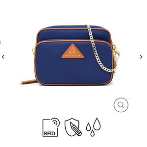 NWOT Arden Cove Anti-Theft Navy Blue Crissy Full Crossbody with Gold Chain Strap